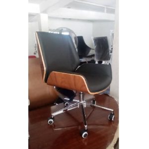 EXECUTIVE CHAIR - QUALITY DESIGNED BROWN & BLACK LOW BACK (JAFU)