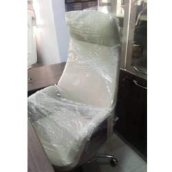 EXECUTIVE OFFICE CHAIR - QUALITY DESIGNED CREAM (ARIN)