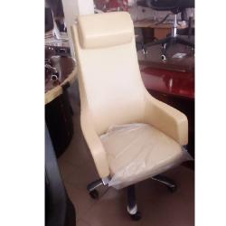 EXECUTIVE OFFICE CHAIR - QUALITY DESIGNED CREAM WITH HEAD REST (ROMIN)