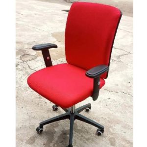 OFFICE CHAIR - QUALITY DESIGNED RED SWIVEL LOW-BACK (UGIN)