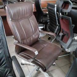 QUALITY DESIGNED EXECUTIVE OFFICE CHAIR BROWN (HAFUR)