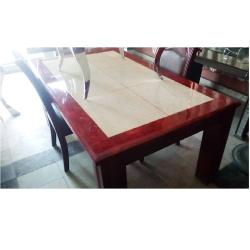 QUALITY WOODEN DINING TABLE WITH 6 CHAIRS